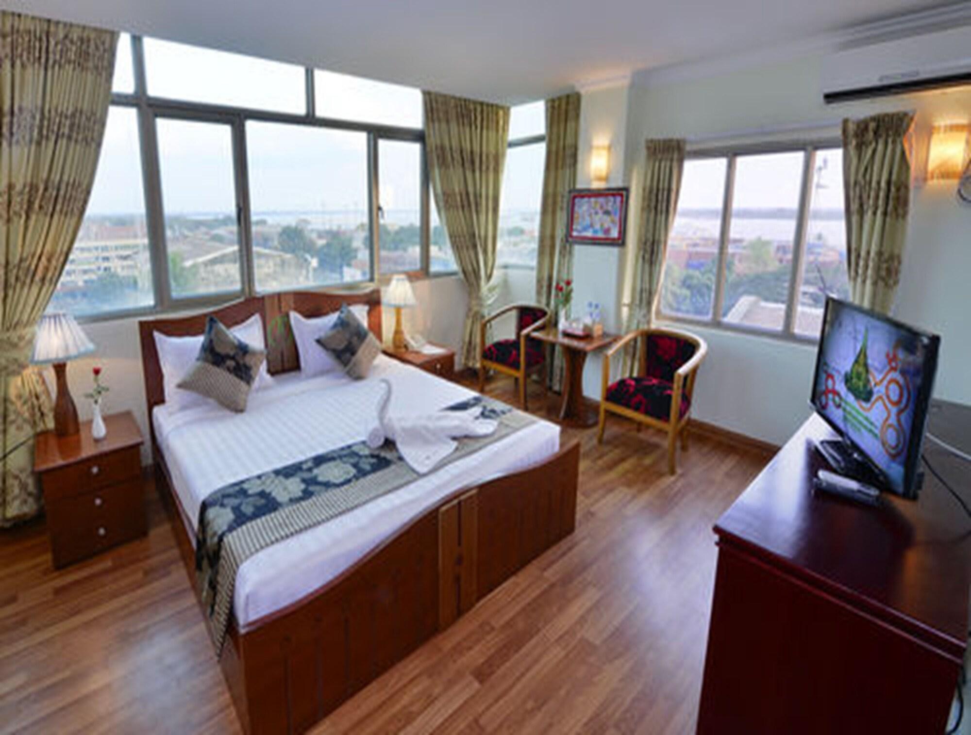 Millennium Hotel Янгон Екстериор снимка
