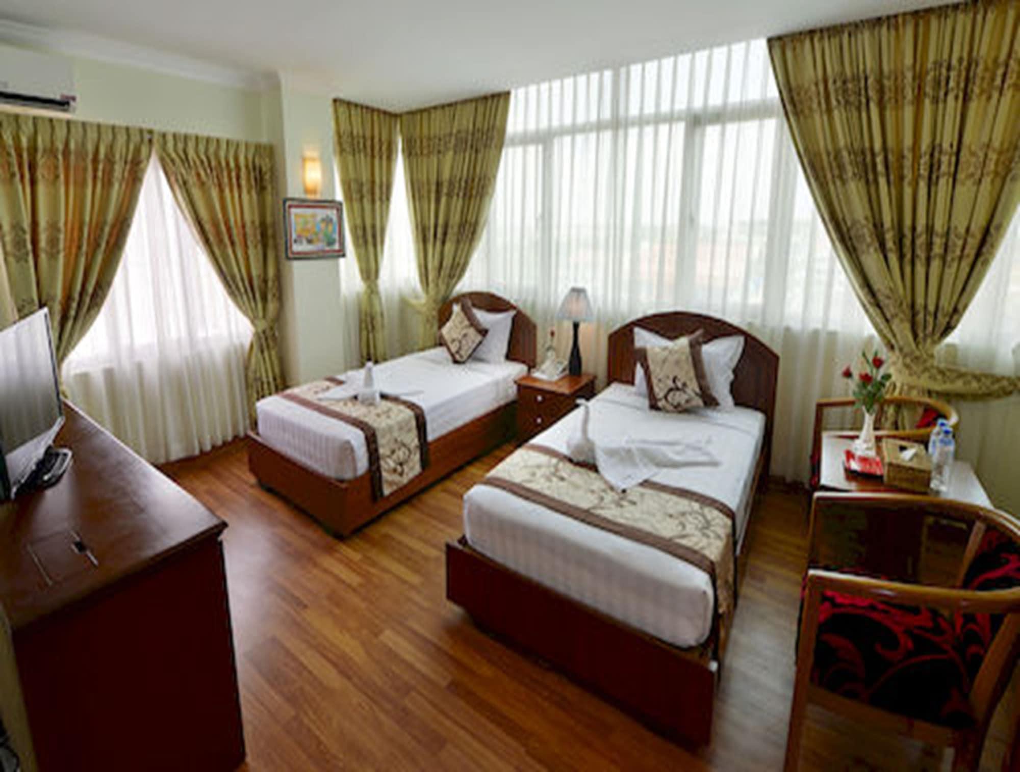 Millennium Hotel Янгон Екстериор снимка