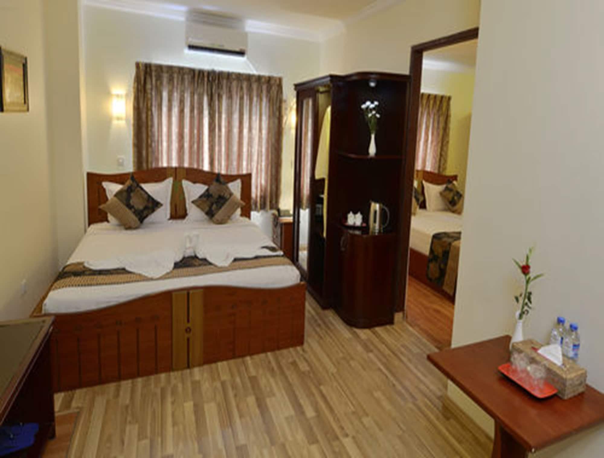 Millennium Hotel Янгон Екстериор снимка