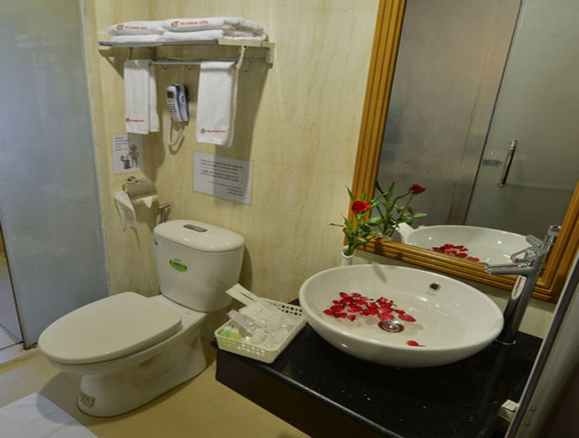 Millennium Hotel Янгон Екстериор снимка