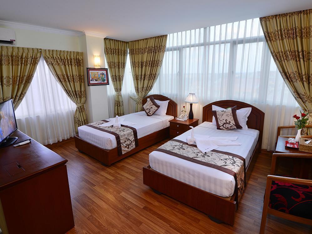 Millennium Hotel Янгон Екстериор снимка