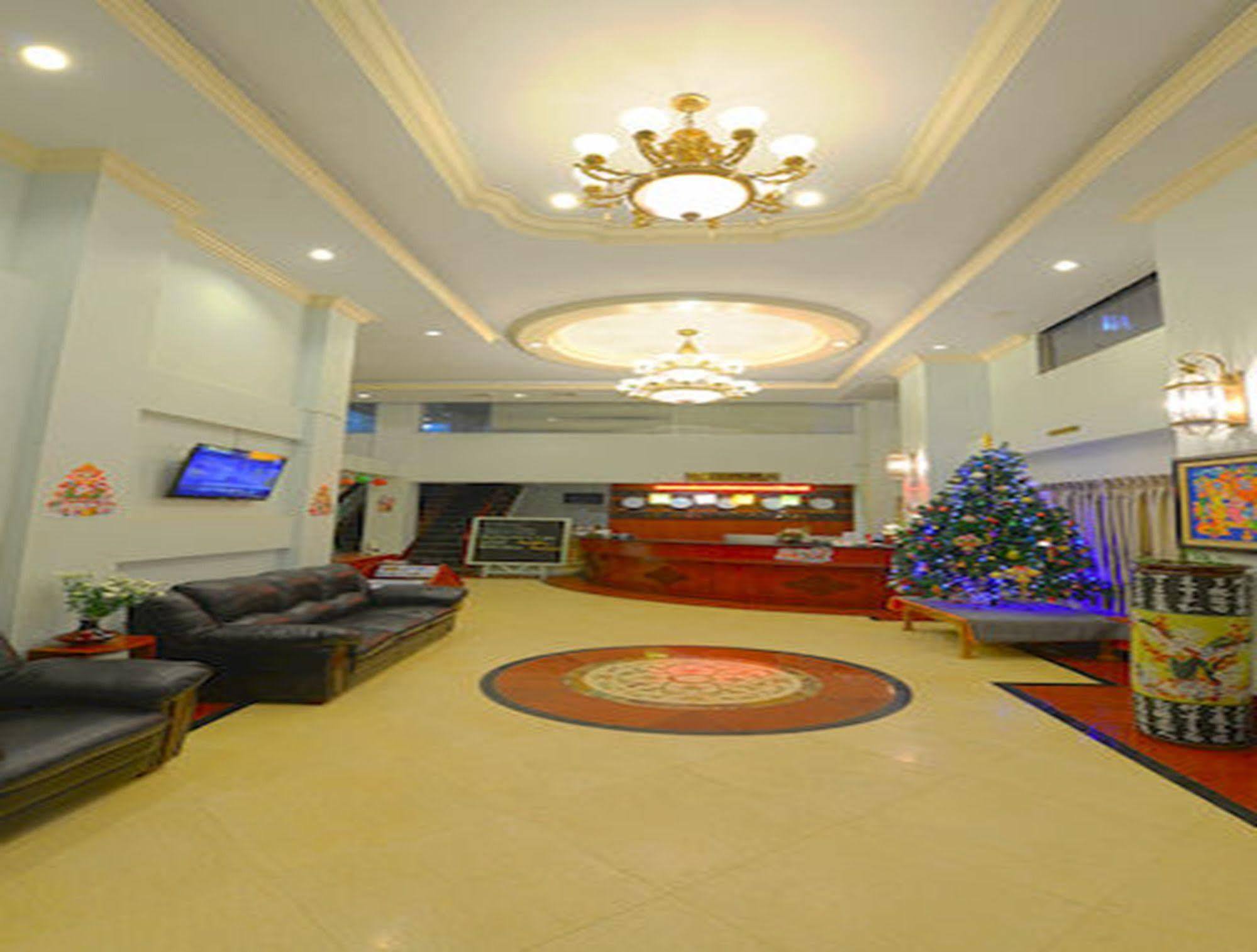 Millennium Hotel Янгон Екстериор снимка
